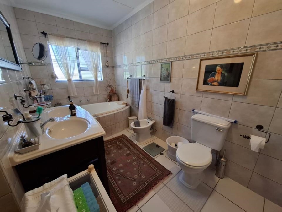 3 Bedroom Property for Sale in Linkside Western Cape